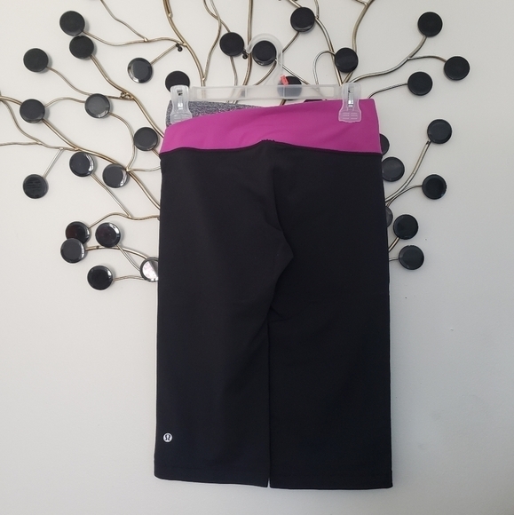 Lululemon Astro Capri Waisted Yoga Goove - Picture 2 of 9